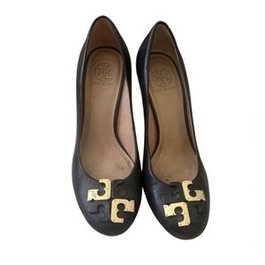 Tory Burch Lowell Wedge Pump w/ Gold Tone Logo- 9.5
